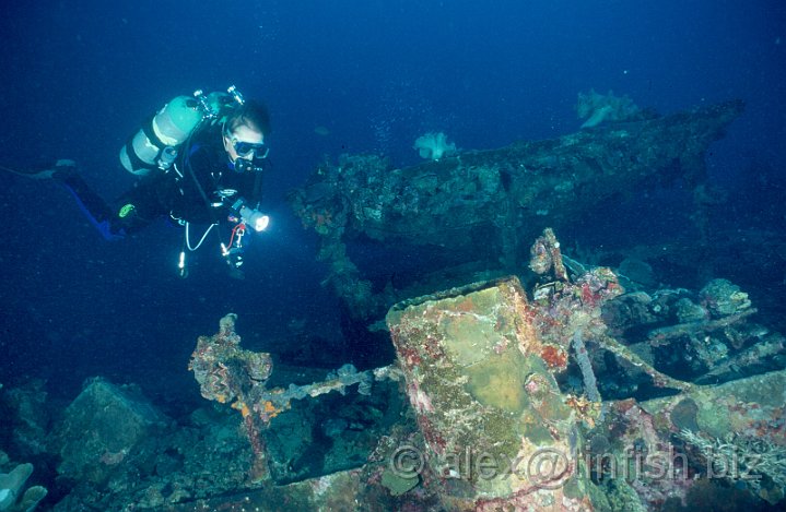 Fore Deck7.jpg - Swimming past the forward gun mount